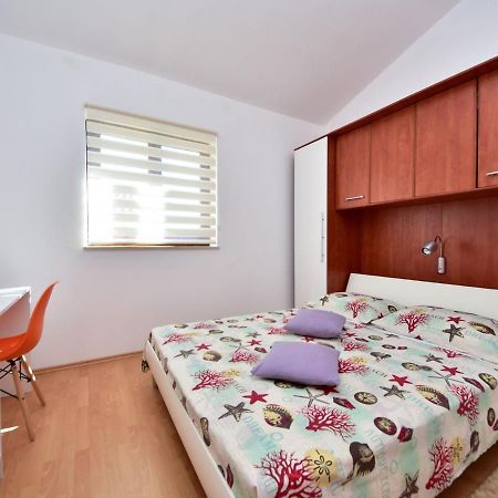 Cozy Holiday Home In Krusevo With Garden Экстерьер фото