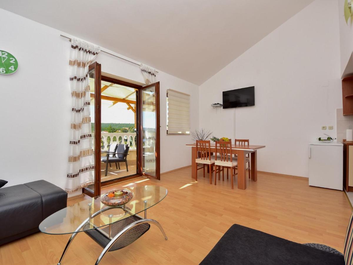Cozy Holiday Home In Krusevo With Garden Экстерьер фото