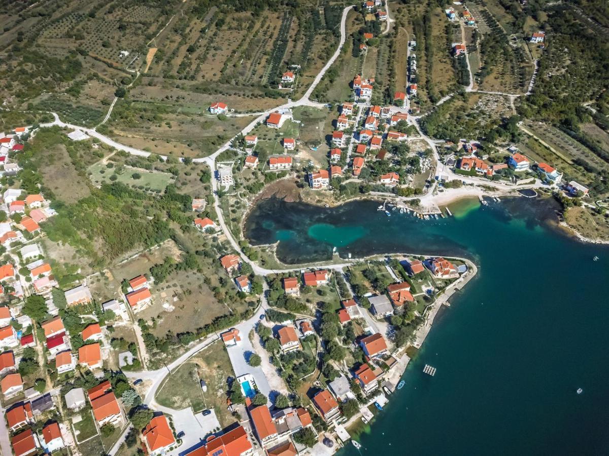 Cozy Holiday Home In Krusevo With Garden Экстерьер фото