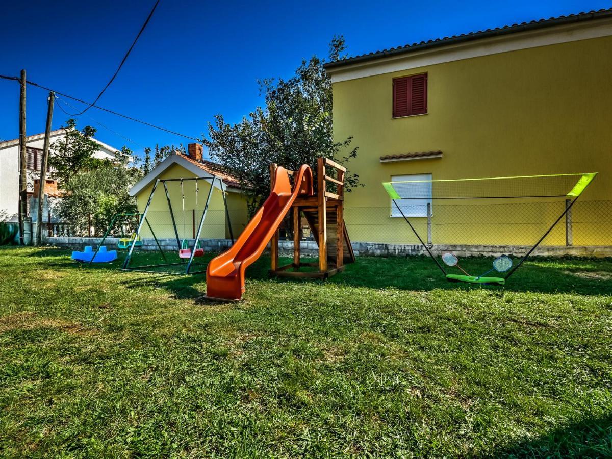 Cozy Holiday Home In Krusevo With Garden Экстерьер фото